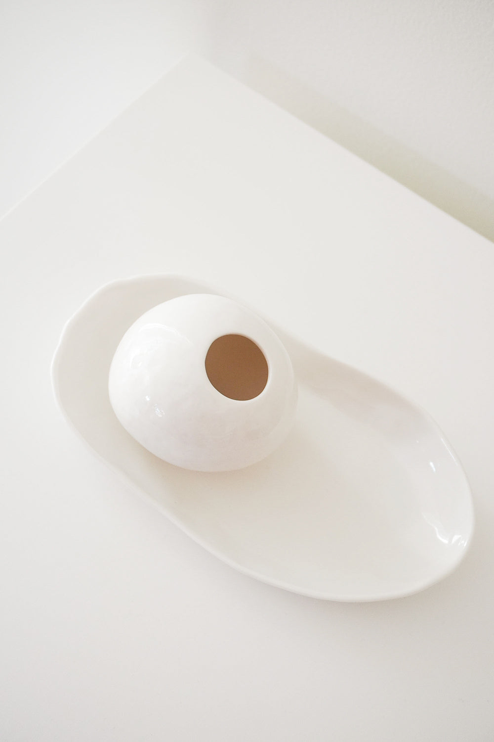 White Stone peanut plate