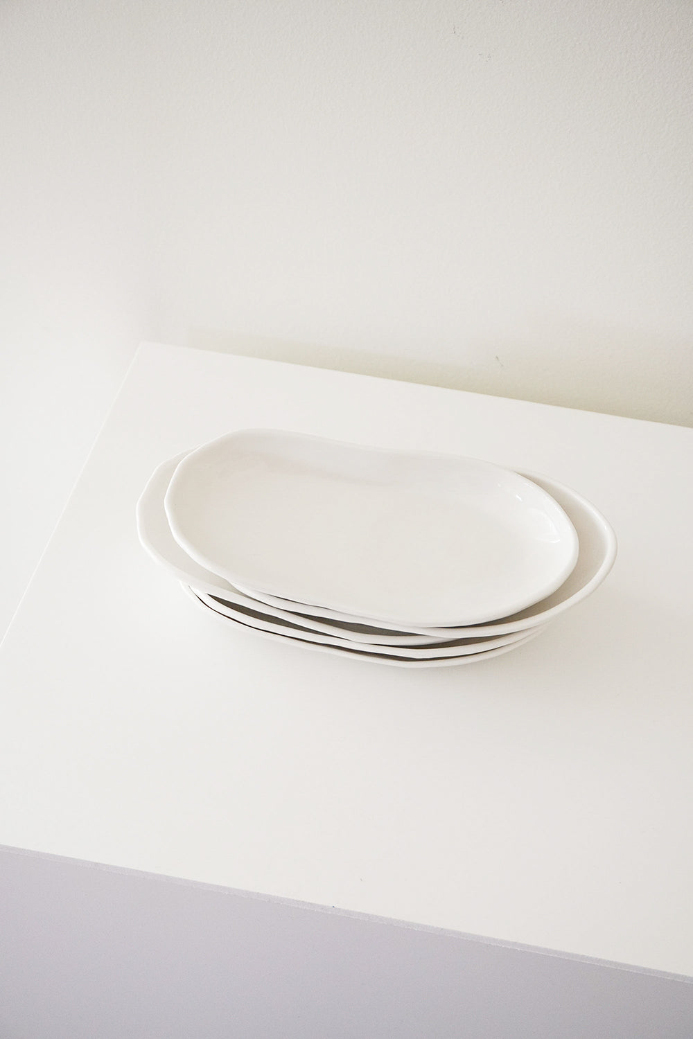 White Stone peanut plate